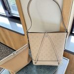 Louis Vuitton Flore Perforated Mahina Beige 22Cm - Image 4