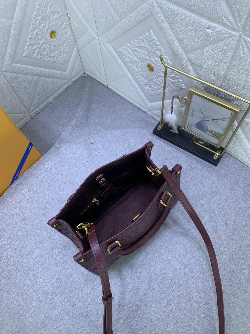Louis Vuitton Onthego MM Monogram Empreinte Wine Red 25Cm M46601 - Image 11