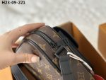 Louis Vuitton Christopher Wearable Wallet Monogram Brown 18Cm M69404 - Image 7