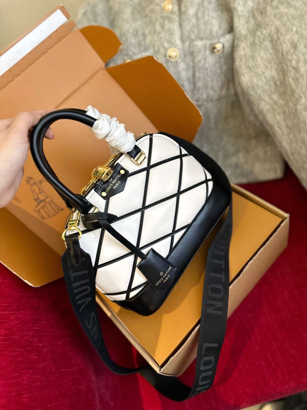 Louis Vuitton Alma BB Black 24Cm M23761 - Image 3