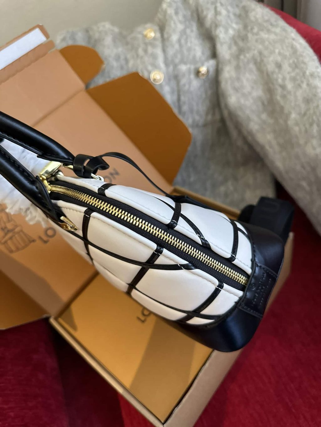 Louis Vuitton Alma BB Black 24Cm M23761 - Image 4