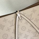 Louis Vuitton Flore Perforated Mahina Beige 22Cm - Image 9