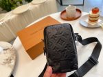 Louis Vuitton Double Phone Pouch NM Black 18Cm M81323 - Image 4