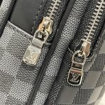 Louis Vuitton Avenue Slingbag 31Cm Black And Grey N40439 - Image 5