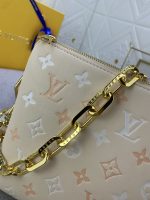 Louis Vuitton Bolso Coussin PM Cream 26Cm M22398 - Image 5