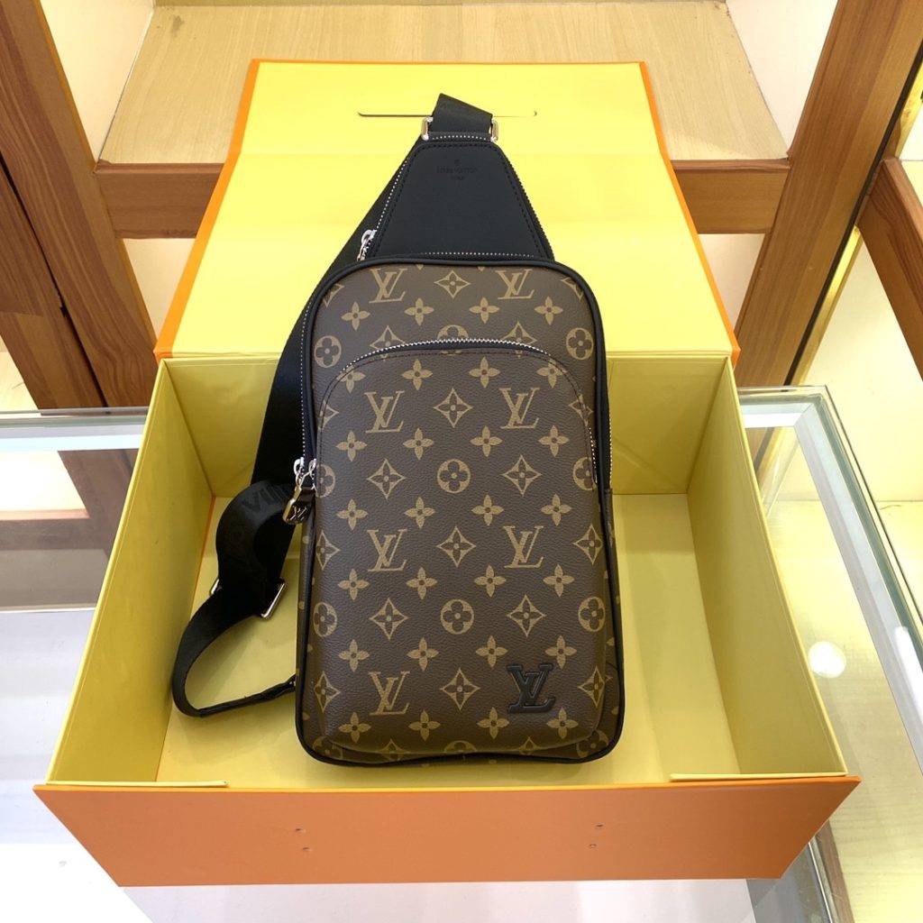 Louis Vuitton Avenue Slingbag Nm Monogram Macassar 31Cm M46327 - Image 3