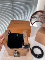 Louis Vuitton Atlantis Bucket Monogram Canvas 17Cm M46816 - Image 4