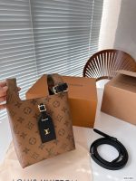 Louis Vuitton Atlantis Bucket Monogram Canvas 17Cm M46816 - Image 9