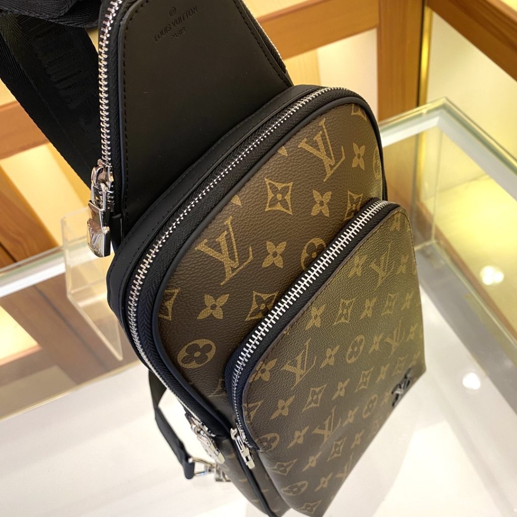 Louis Vuitton Avenue Slingbag Nm Monogram Macassar 31Cm M46327 - Image 10
