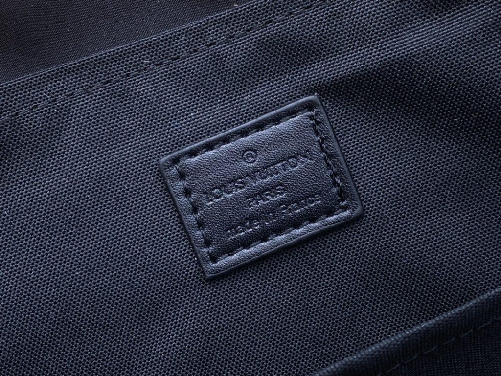 Louis Vuitton Montsouris Backpack Black 40Cm M46683 - Image 6