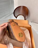 Louis Vuitton Pochette Tirette Monogram Canvas 23Cm M47123 - Image 6