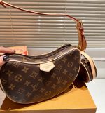 Louis Vuitton Croissant MM Monogram Canvas 25Cm M46828 - Image 4