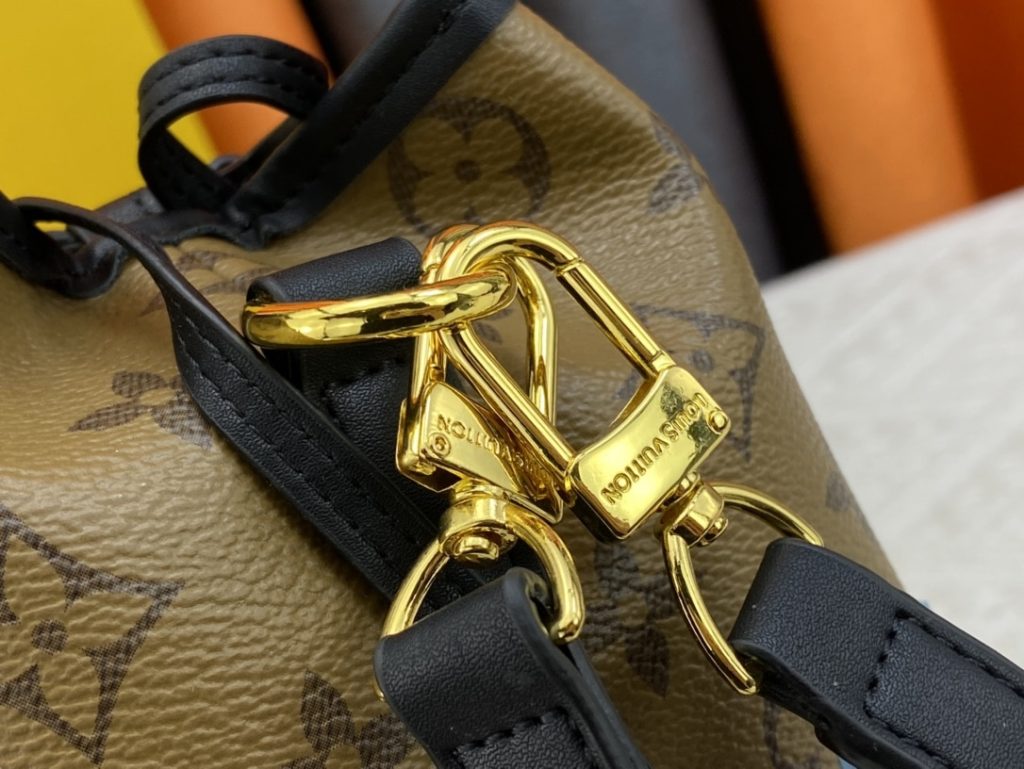 Louis Vuitton Néo Purse Lv Charms Monogram Brown 15Cm M82885 - Image 8