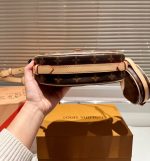 Louis Vuitton Croissant MM Monogram Canvas 25Cm M46828 - Image 7