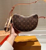 Louis Vuitton Croissant MM Monogram Canvas 25Cm M46828 - Image 8