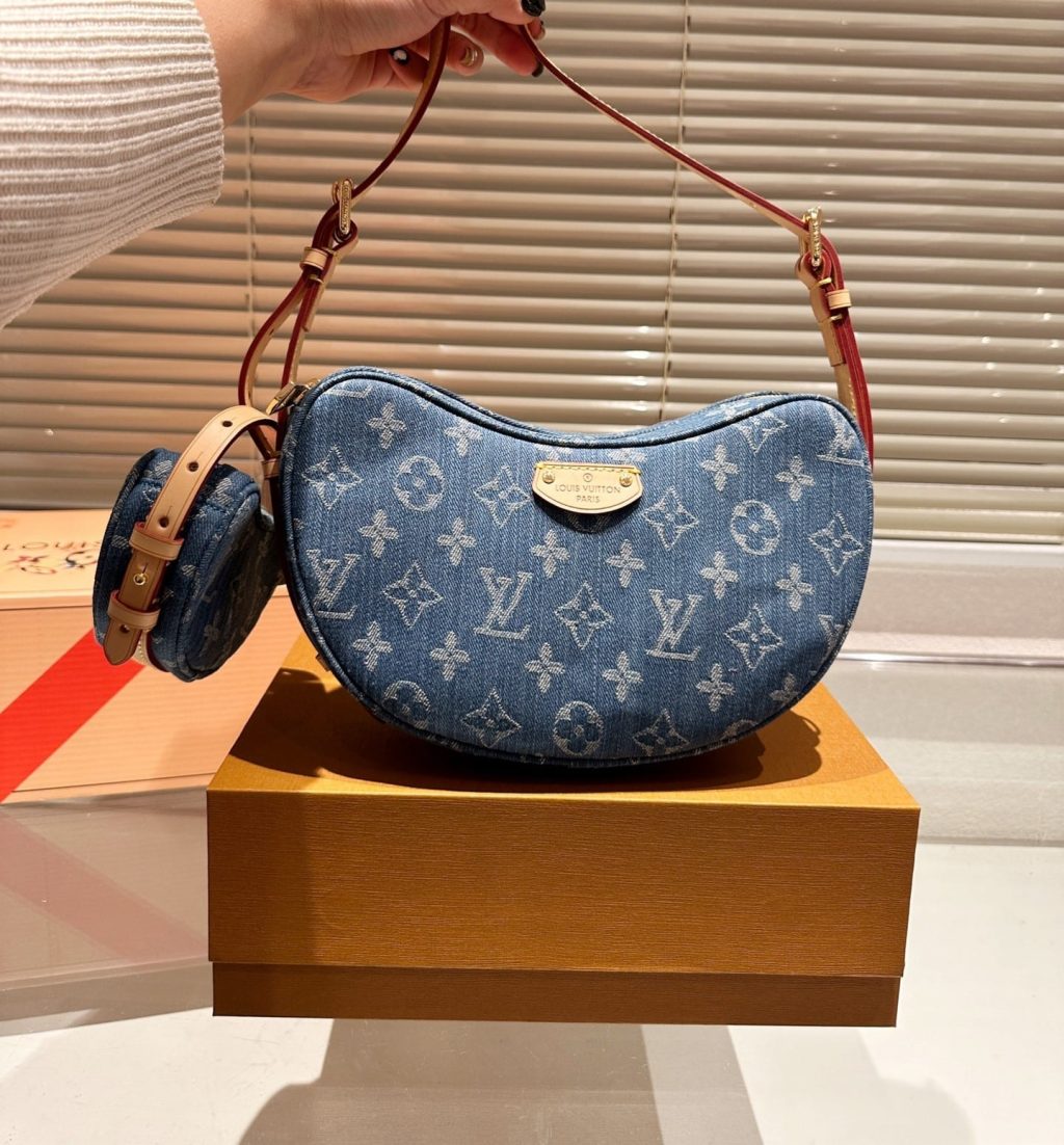 Louis Vuitton Croissant MM Monogram Denim 25Cm M46856 - Image 4