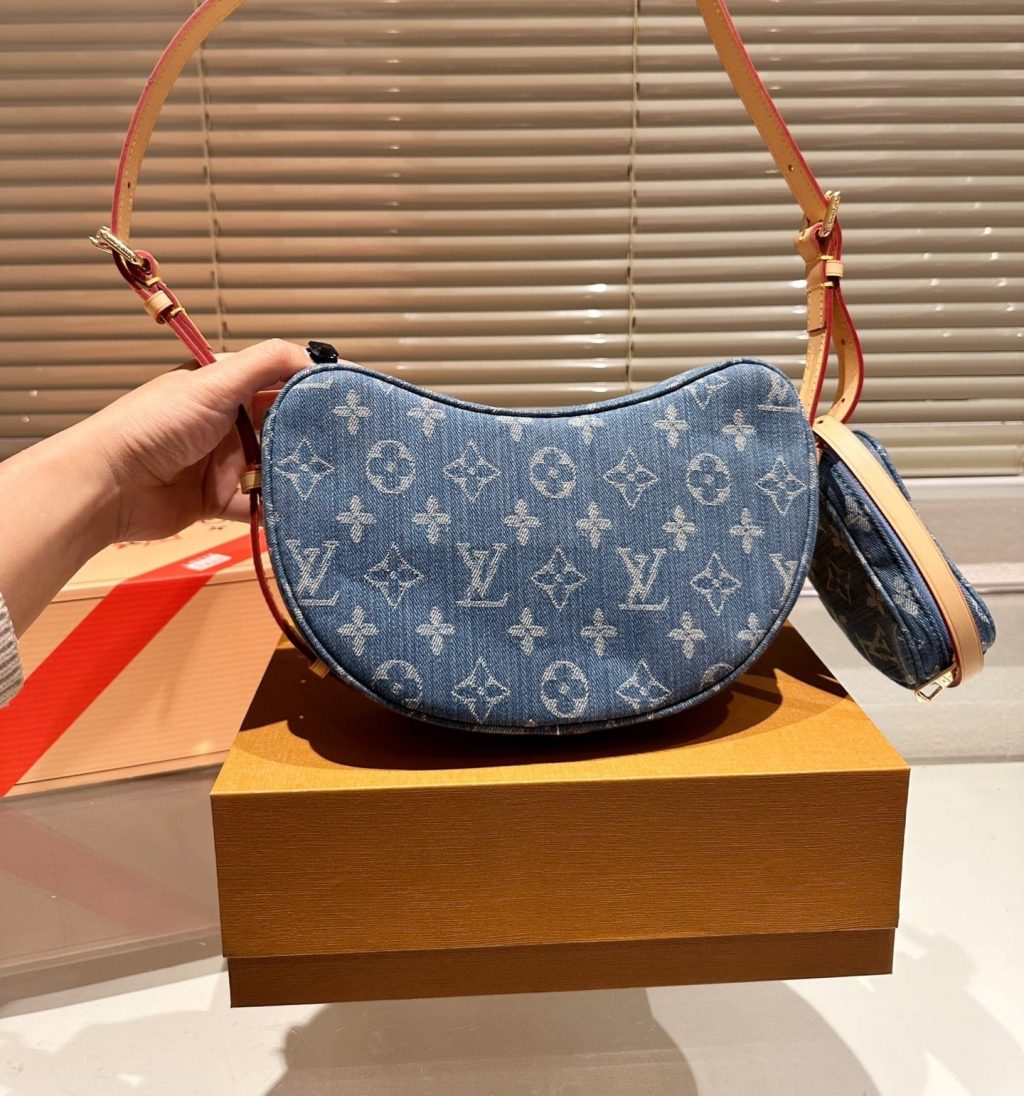 Louis Vuitton Croissant MM Monogram Denim 25Cm M46856 - Image 5