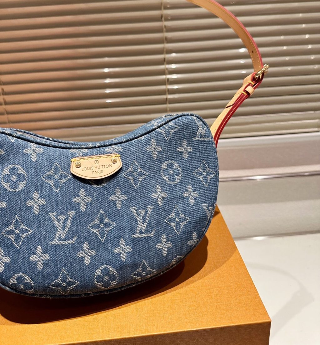 Louis Vuitton Croissant MM Monogram Denim 25Cm M46856 - Image 9