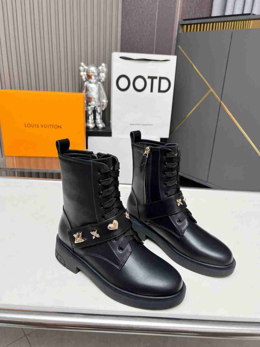 Louis Vuitton Citizen Boots Black 1Adazr - Image 8