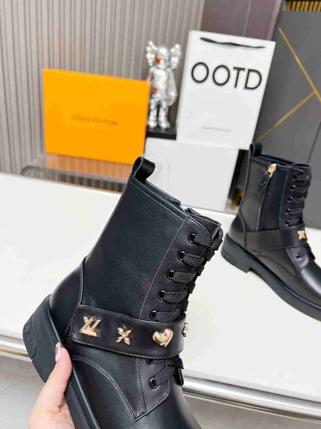 Louis Vuitton Citizen Boots Black 1Adazr - Image 4