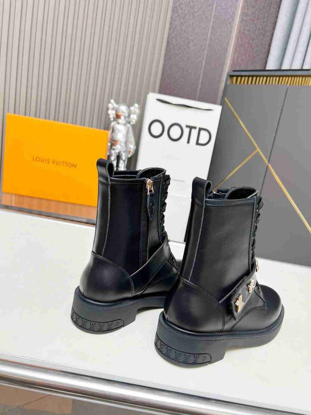 Louis Vuitton Citizen Boots Black 1Adazr - Image 3