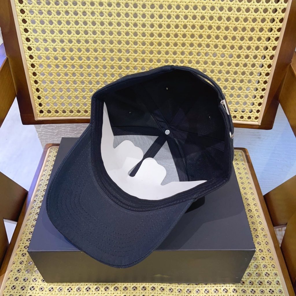 Louis Vuitton Lv Signature Baseball Cap Black M7319l - Image 7