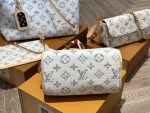 Louis Vuitton Speedy Bandoulière 20 Multicolor Beige 20Cm M24709 - Image 8