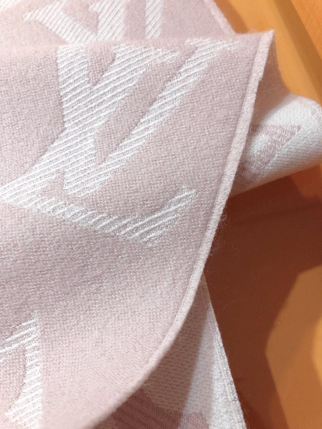 Louis Vuitton Lv Monogram Essential Scarf Pink Beige M77854 - Image 7