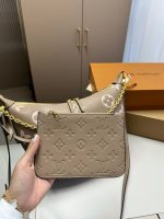 Louis Vuitton Loop Hobo Dove Gray 32Cm M46738 - Image 7