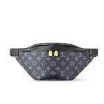 Louis Vuitton Discovery Bumbag PM Monogram Eclipse Black 39Cm M46035