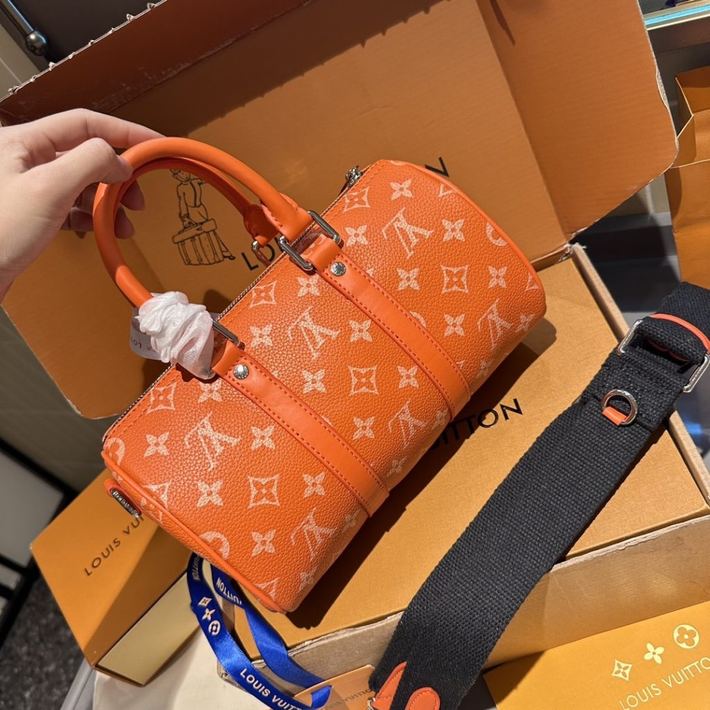 Louis Vuitton Keepall Bandoulière 25 Tangerine 25Cm M31044 - Image 3