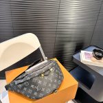 Louis Vuitton Discovery Bumbag PM Monogram Eclipse Black 39Cm M46035 - Image 6