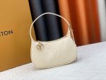 Louis Vuitton Mini Moon White 20Cm M82519 - Image 3