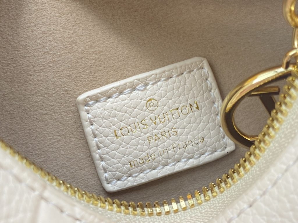 Louis Vuitton Mini Moon White 20Cm M82519 - Image 10