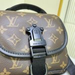 Louis Vuitton Quest Messenger Brown 18Cm M46973 - Image 8