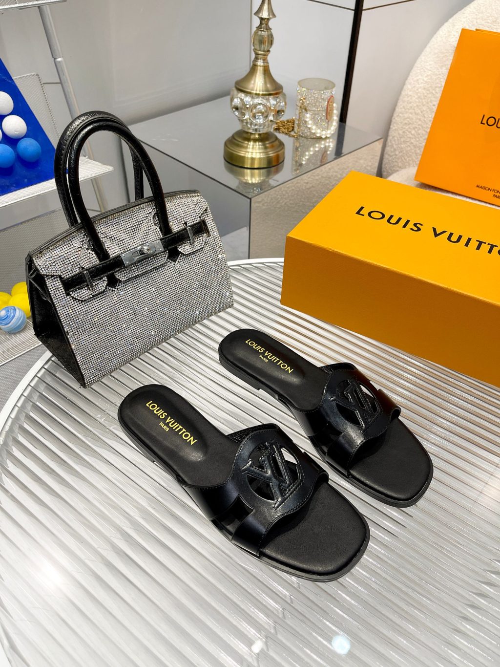 Louis Vuitton Lv Isola Flat Mule Black 1Abp0E - Image 4