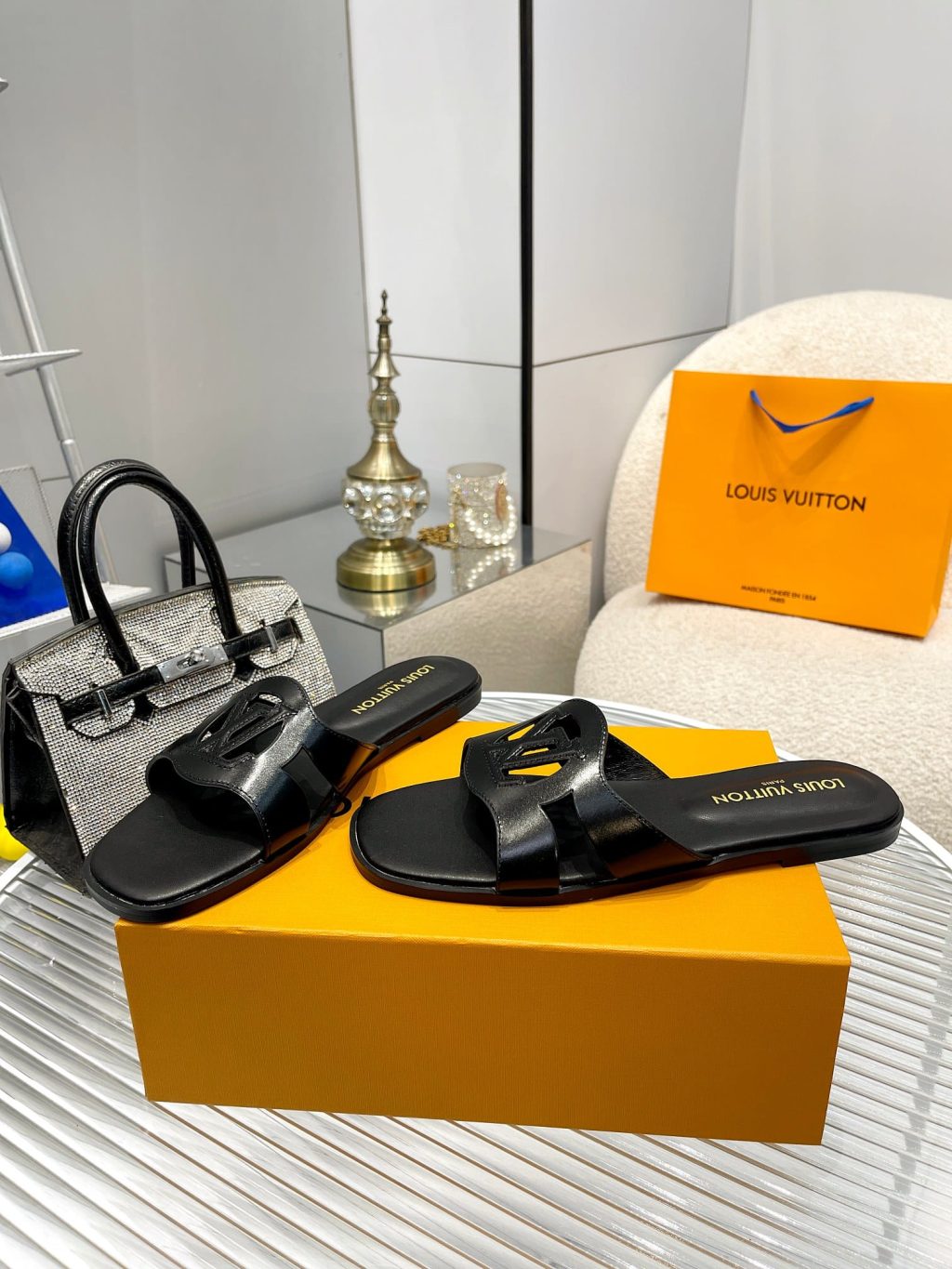 Louis Vuitton Lv Isola Flat Mule Black 1Abp0E - Image 3