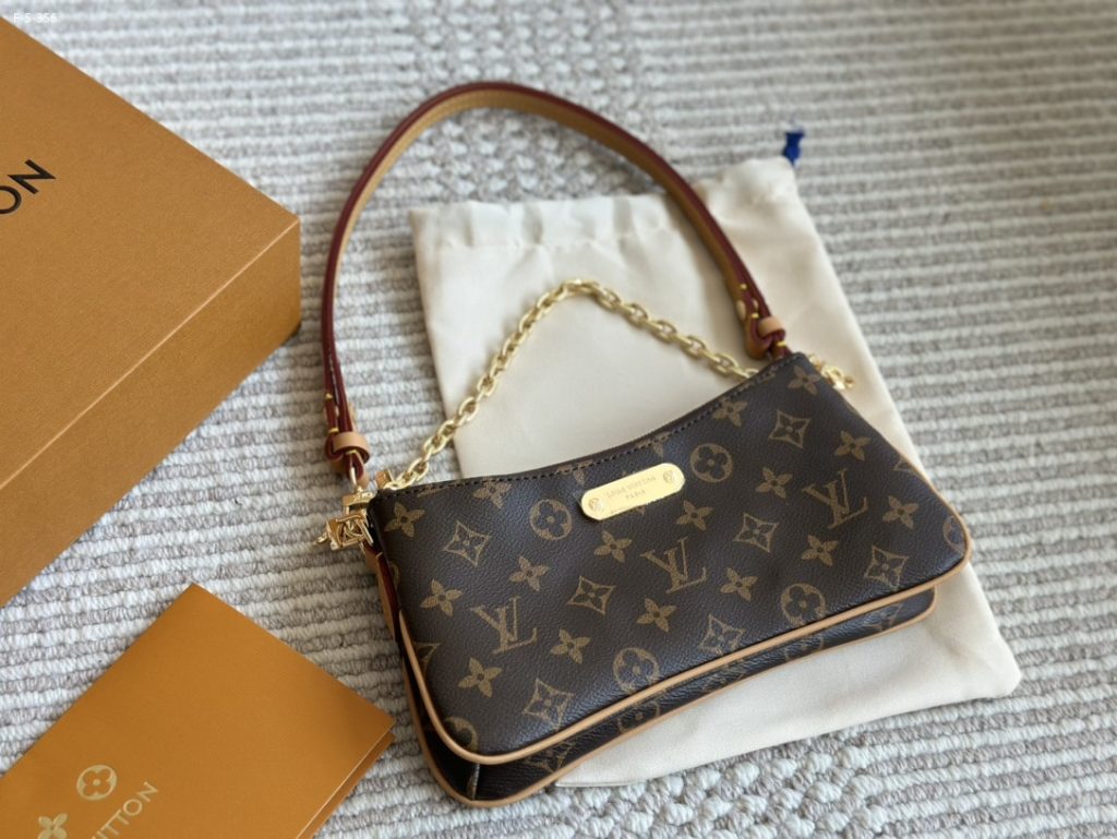 Louis Vuitton Liv Pochette Monogram Canvas 24Cm M83008 - Image 5