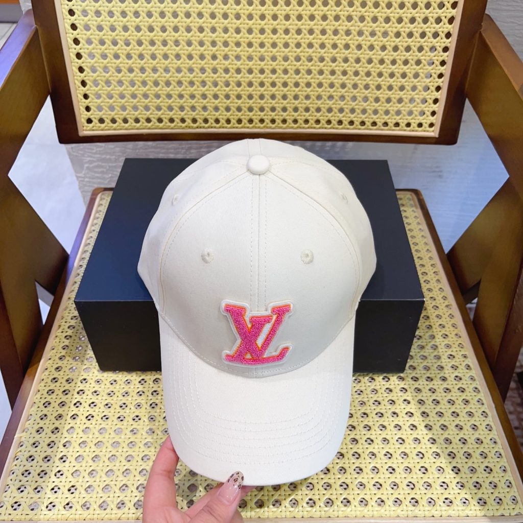 Louis Vuitton Lv Signature Baseball Cap Beige M7289l - Image 4