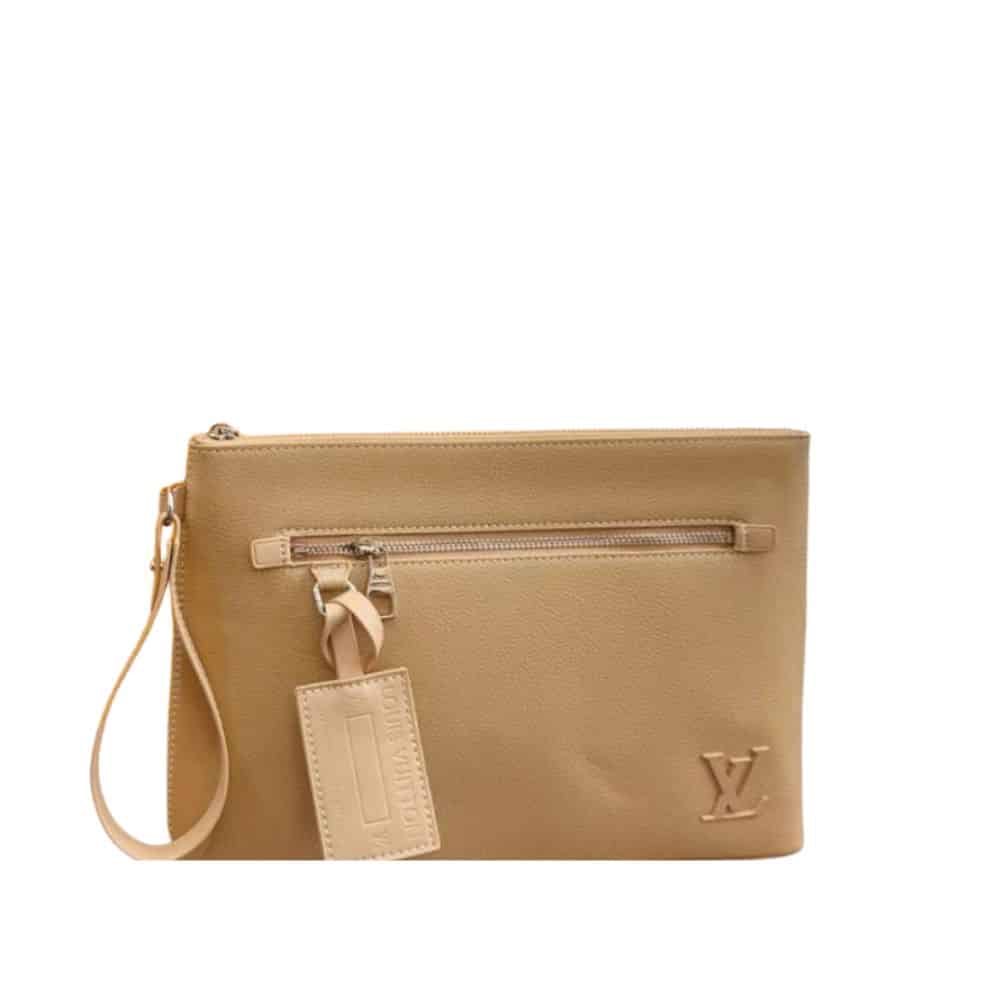 xr:d:DAFy0M-Gj-4:825,j:8446910566313731503,t:23111708 Louis Vuitton Takeoff Pouch Beige 30Cm - Image 1