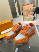 LV Trainer 2022 catwalk models - Image 2