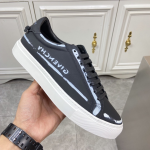 GIVENCHY SNEAKER - Image 3