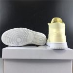 Air Jordan 1 Mid - Image 4