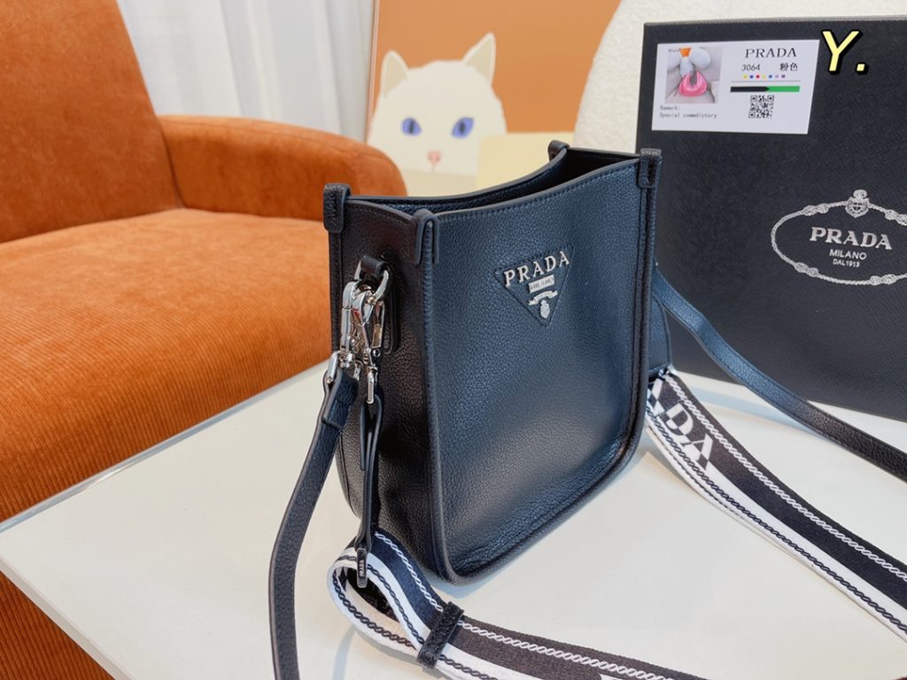 Prada Leather Mini Shoulder Bag Black 20Cm 1Bh191 2Dkv F0002 V 3Oo - Image 8