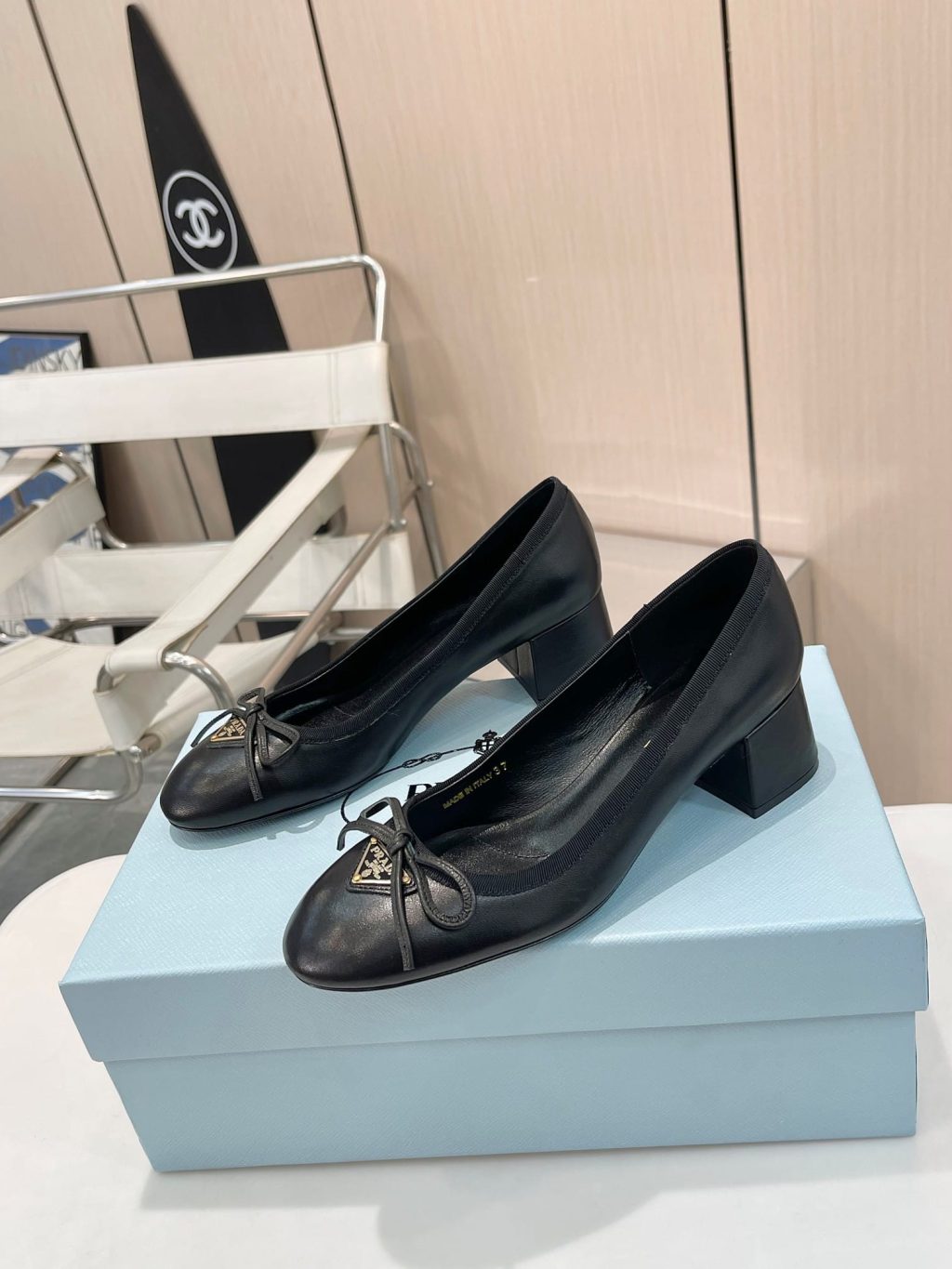 Prada Triangle Logo Bow Pump In Black - Image 3