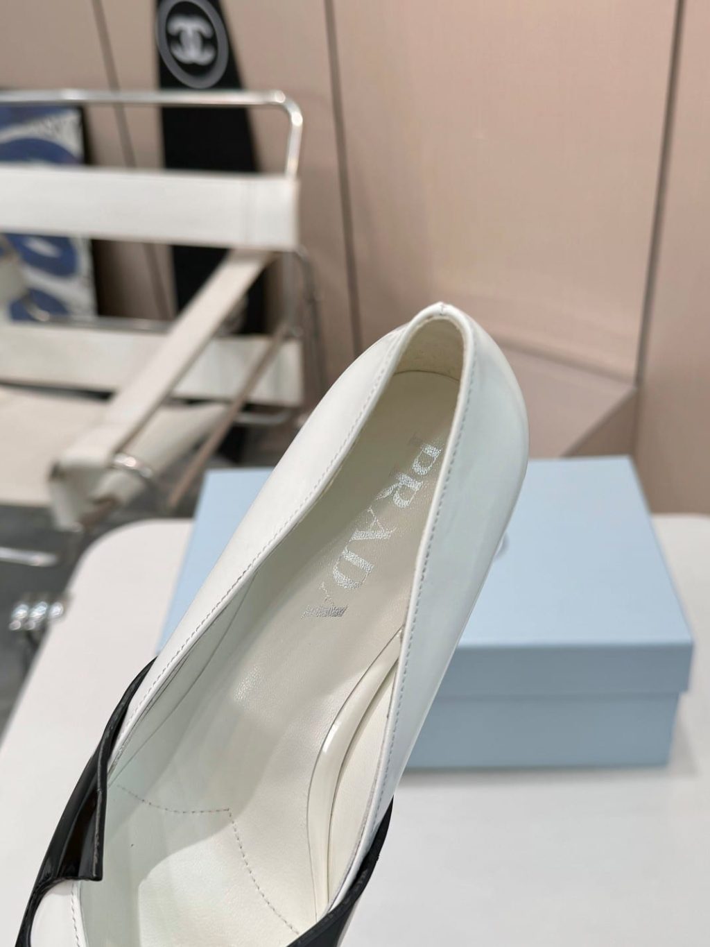 Prada Two Tone Toe Kitten Heels In Black And White - Image 4