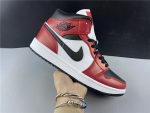 Air Jordan 1 Mid Chicago - Image 3