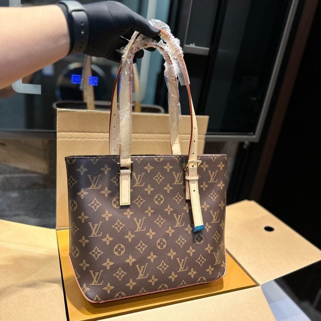 Louis Vuitton Piano Bag Monogram Canvas Brown 33Cm M12095 - Image 9