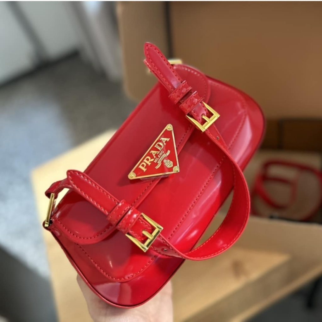 Prada Patent Leather Shoulder Bag In Cherry Red 25Cm 1Bd355 069 F0E06 V Hto - Image 4