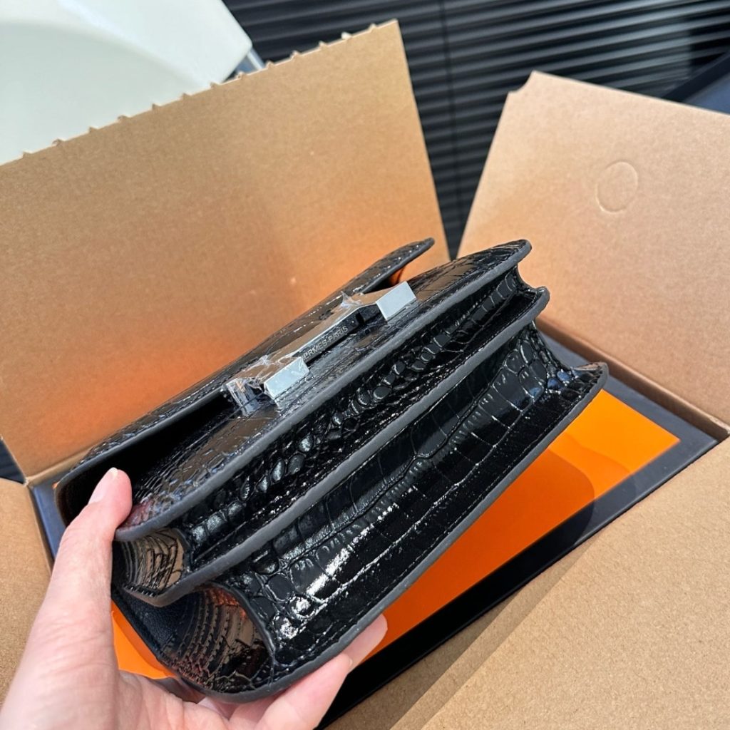 Hermès Mini Constance 19 Shiny Alligator Palladium Hardware Black 19Cm - Image 5